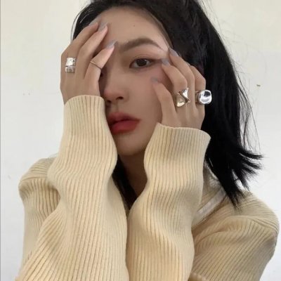 演员周韵然照片